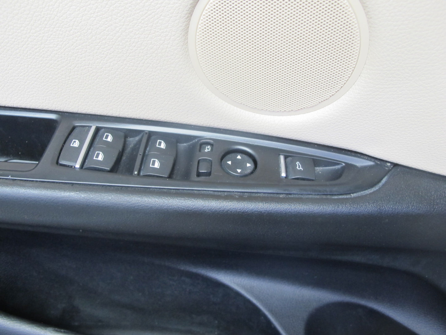 2014-2018 BMW F15 X5 Front Left Door Interior Trim Panel Cover w Window Switch