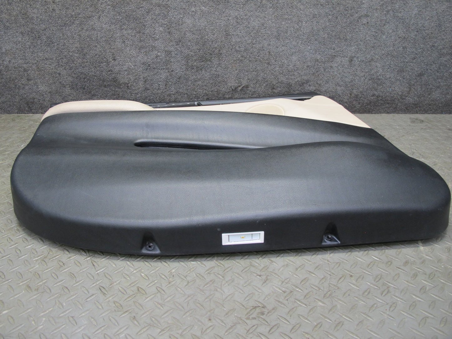 2014-2018 BMW F15 X5 Front Left Door Interior Trim Panel Cover w Window Switch