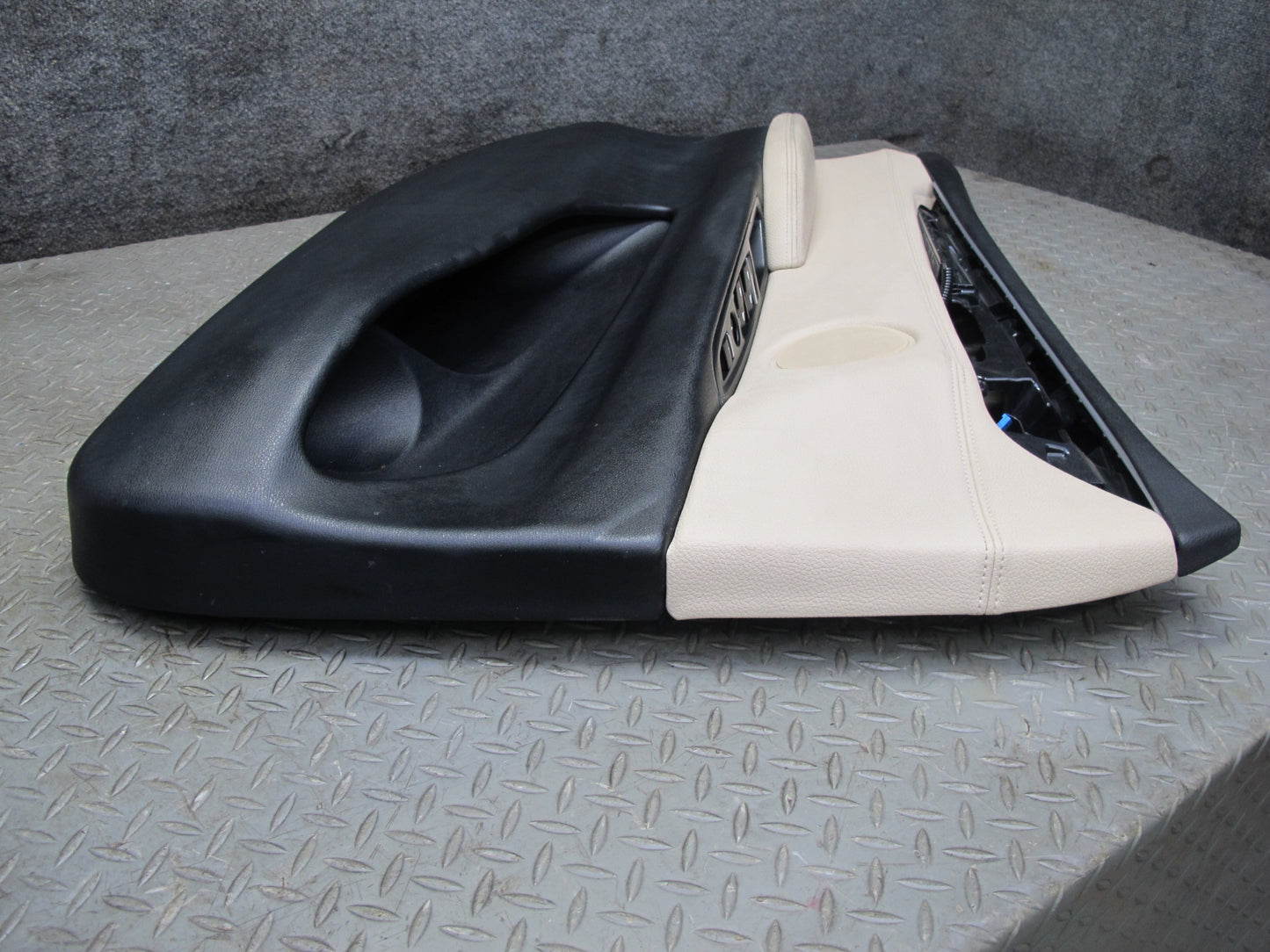 2014-2018 BMW F15 X5 Front Left Door Interior Trim Panel Cover w Window Switch