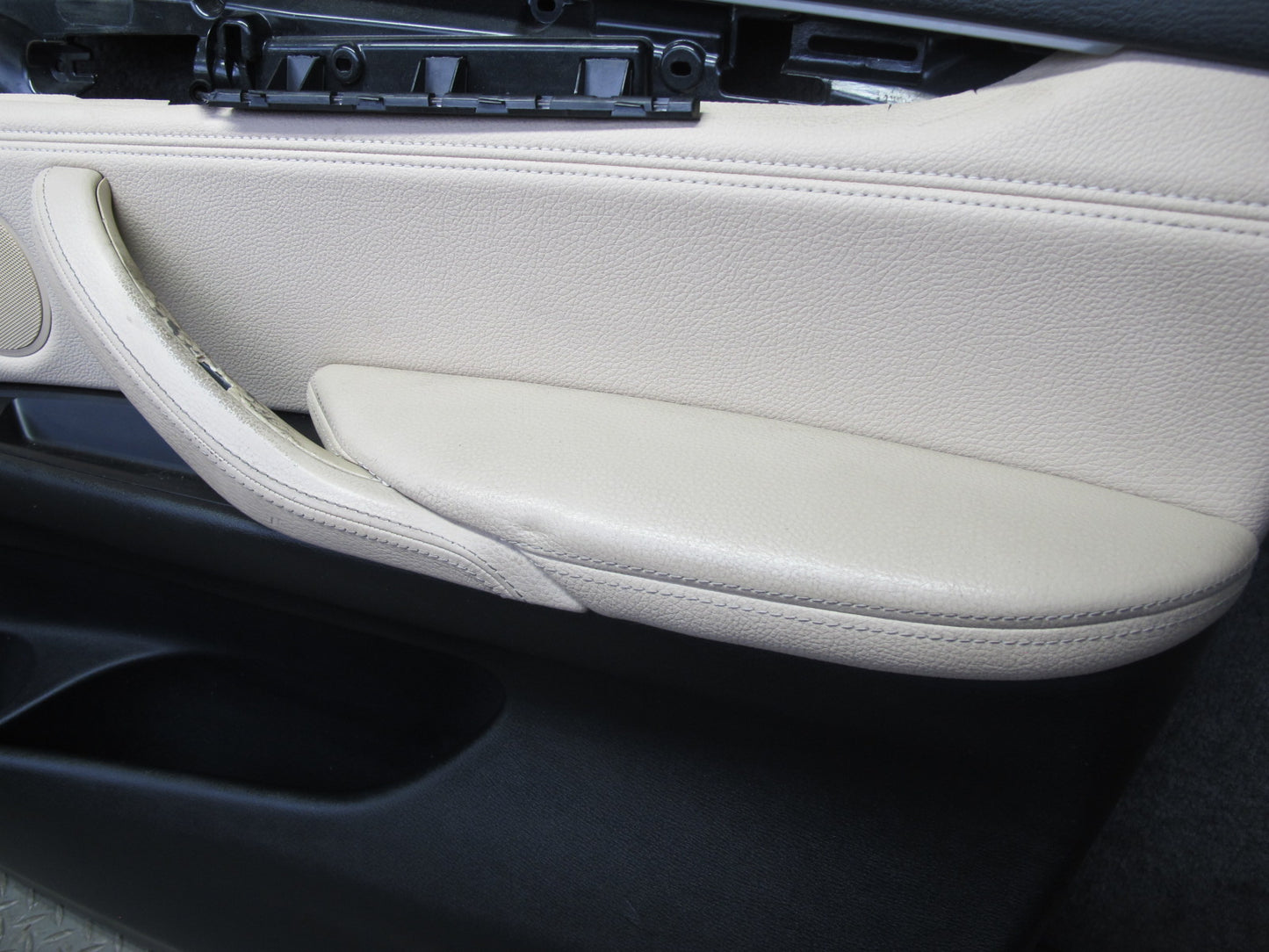 2014-2018 BMW F15 X5 Front Right Door Interior Trim Panel Cover w Window Switch
