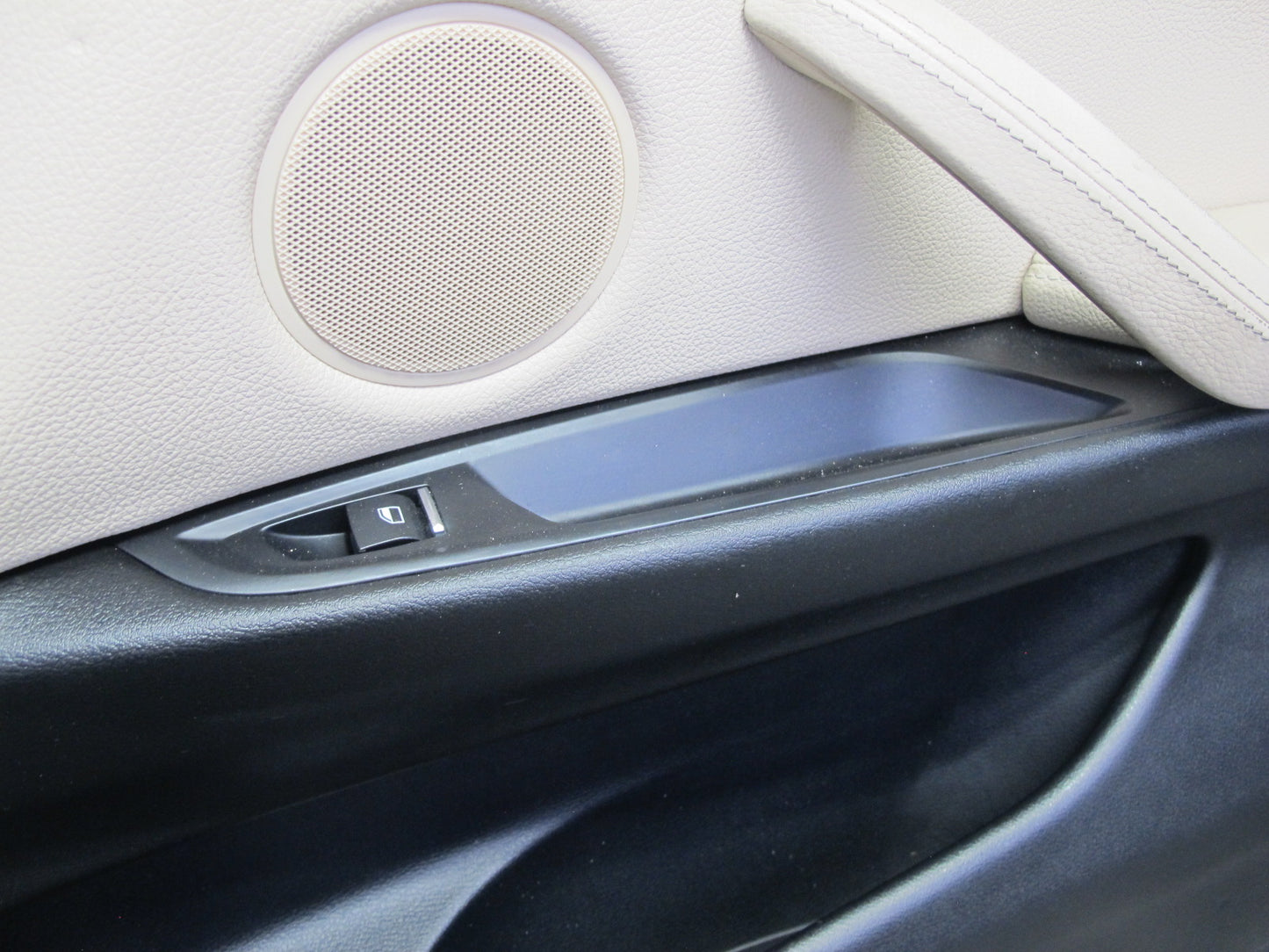 2014-2018 BMW F15 X5 Front Right Door Interior Trim Panel Cover w Window Switch