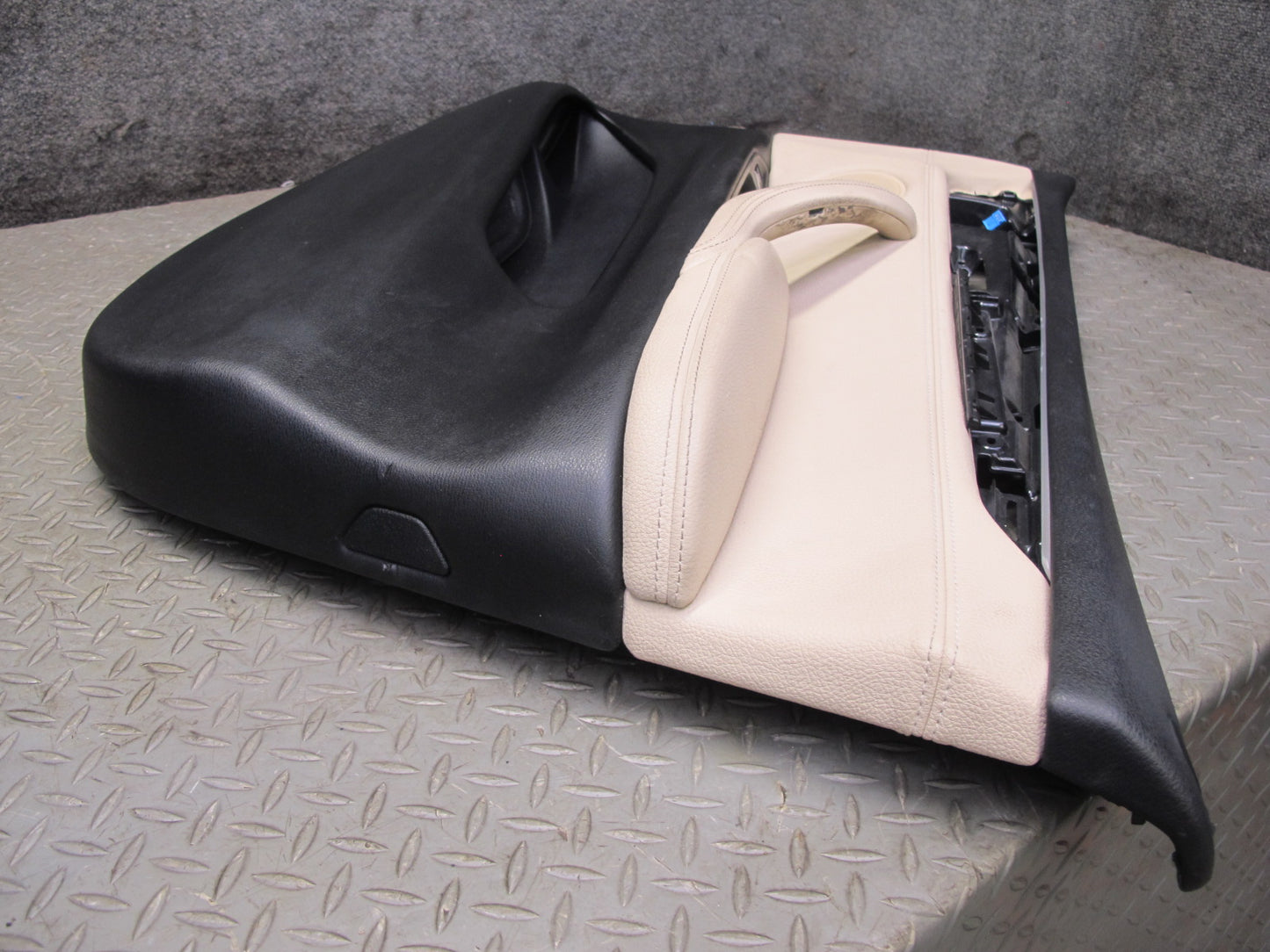 2014-2018 BMW F15 X5 Front Right Door Interior Trim Panel Cover w Window Switch