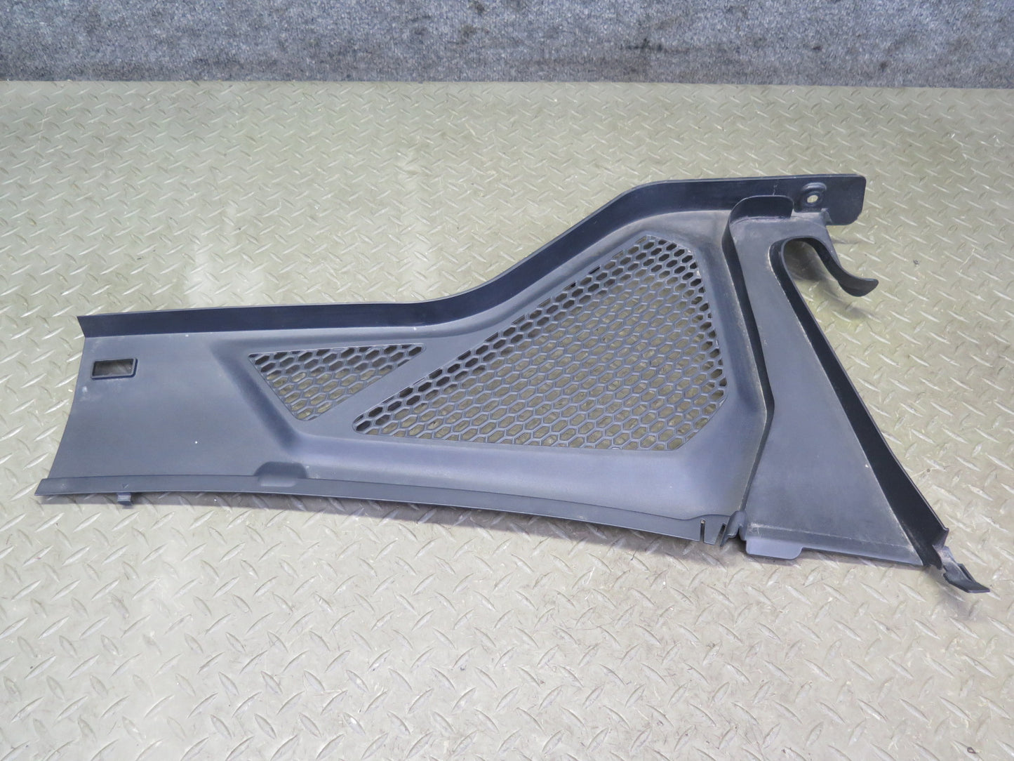 2014-2018 BMW F15 X5 Front Left & Right Windshield Vent Cowl Trim Panel Set of 2