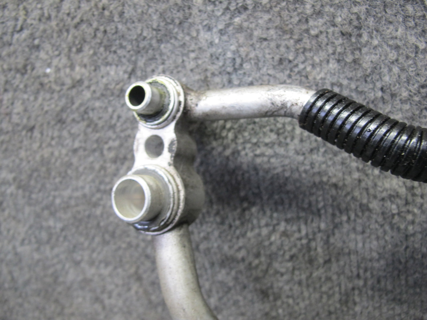 2004-2005 Cadillac XLR  A/C Air Conditioning Hose Line Pipe Set