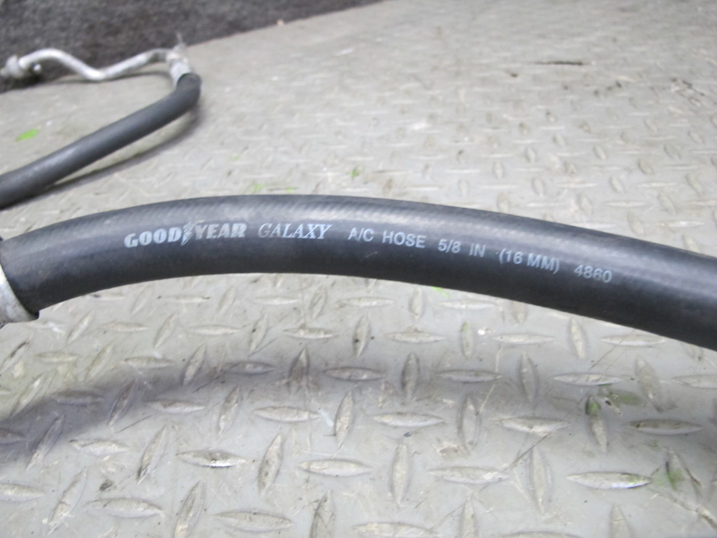 2004-2005 Cadillac XLR  A/C Air Conditioning Hose Line Pipe Set