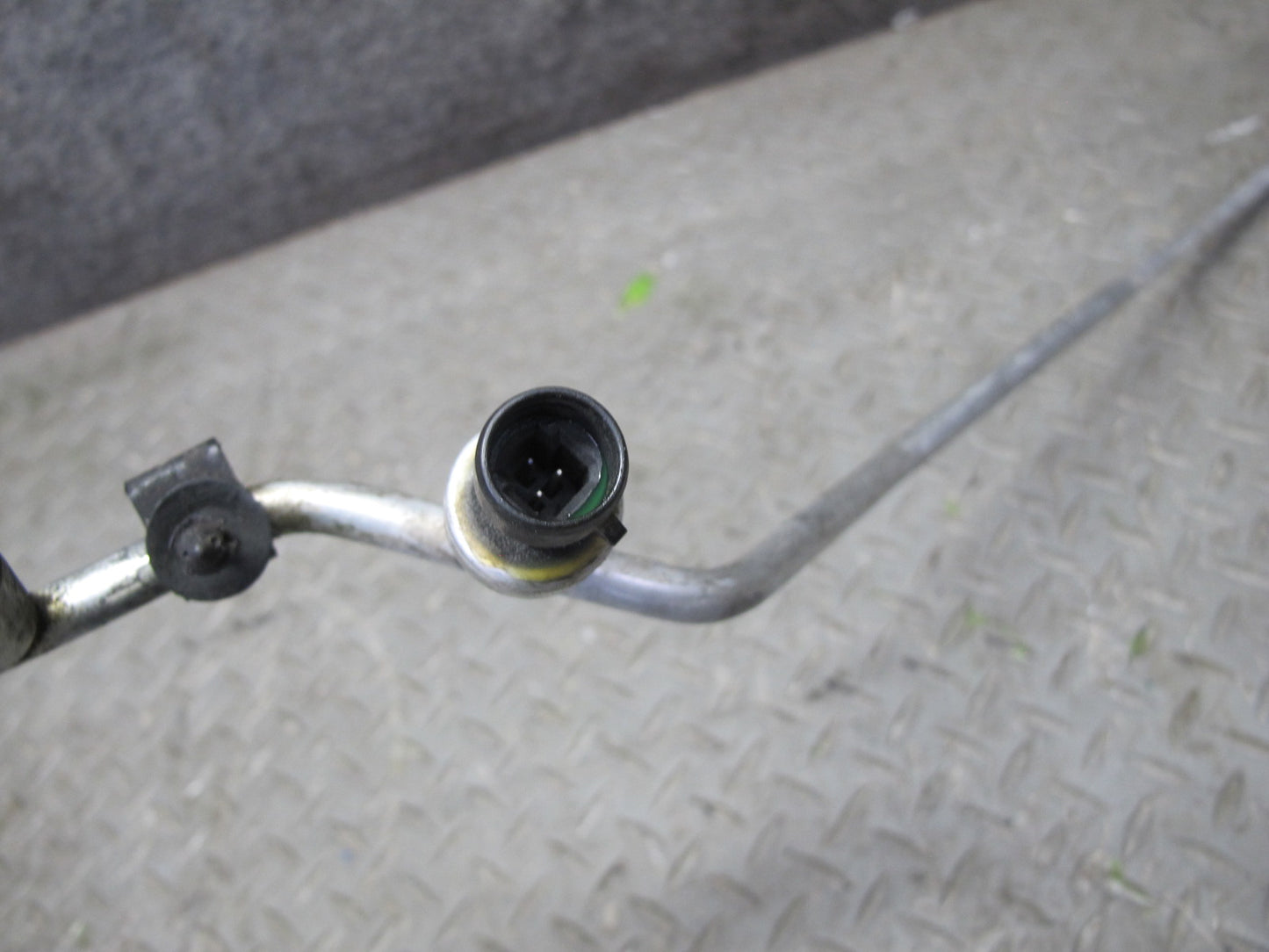 2004-2005 Cadillac XLR  A/C Air Conditioning Hose Line Pipe Set
