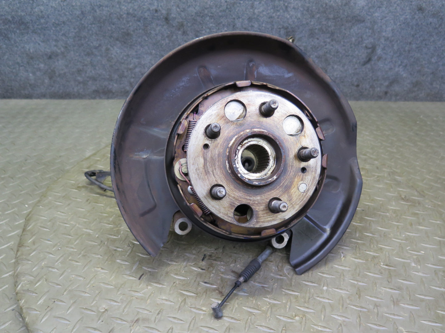 98-00 Lexus UCF20L LS400 Rear Right Spindle Knuckle Wheel Hub Bearing OEM