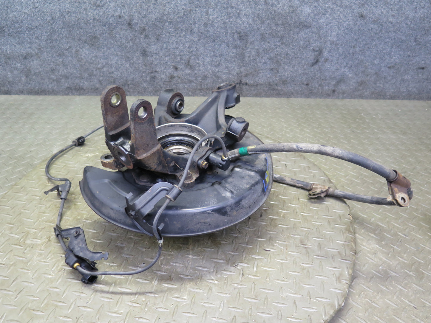98-00 Lexus UCF20L LS400 Rear Right Spindle Knuckle Wheel Hub Bearing OEM