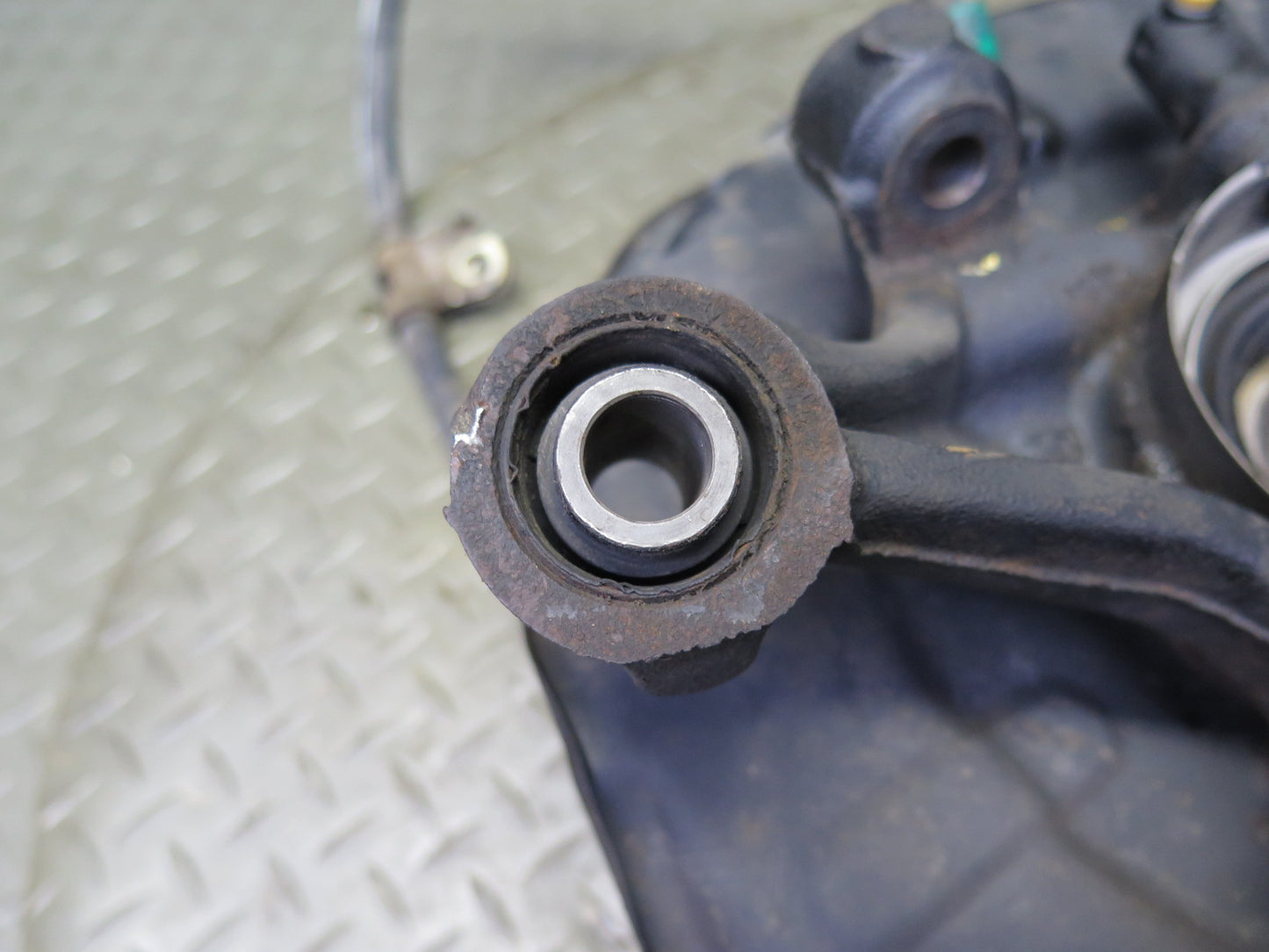 98-00 Lexus UCF20L LS400 Rear Right Spindle Knuckle Wheel Hub Bearing OEM