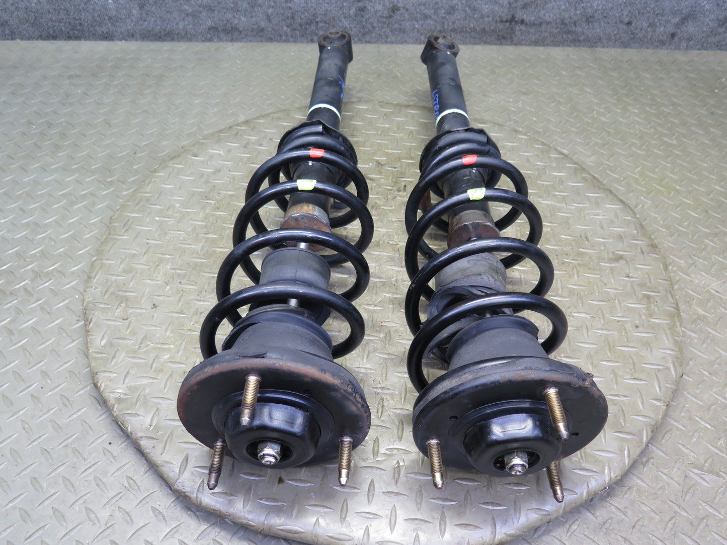 98-00 Lexus UCF20L LS400 RWD Set of 2 Rear Strut Shock Absorber OEM
