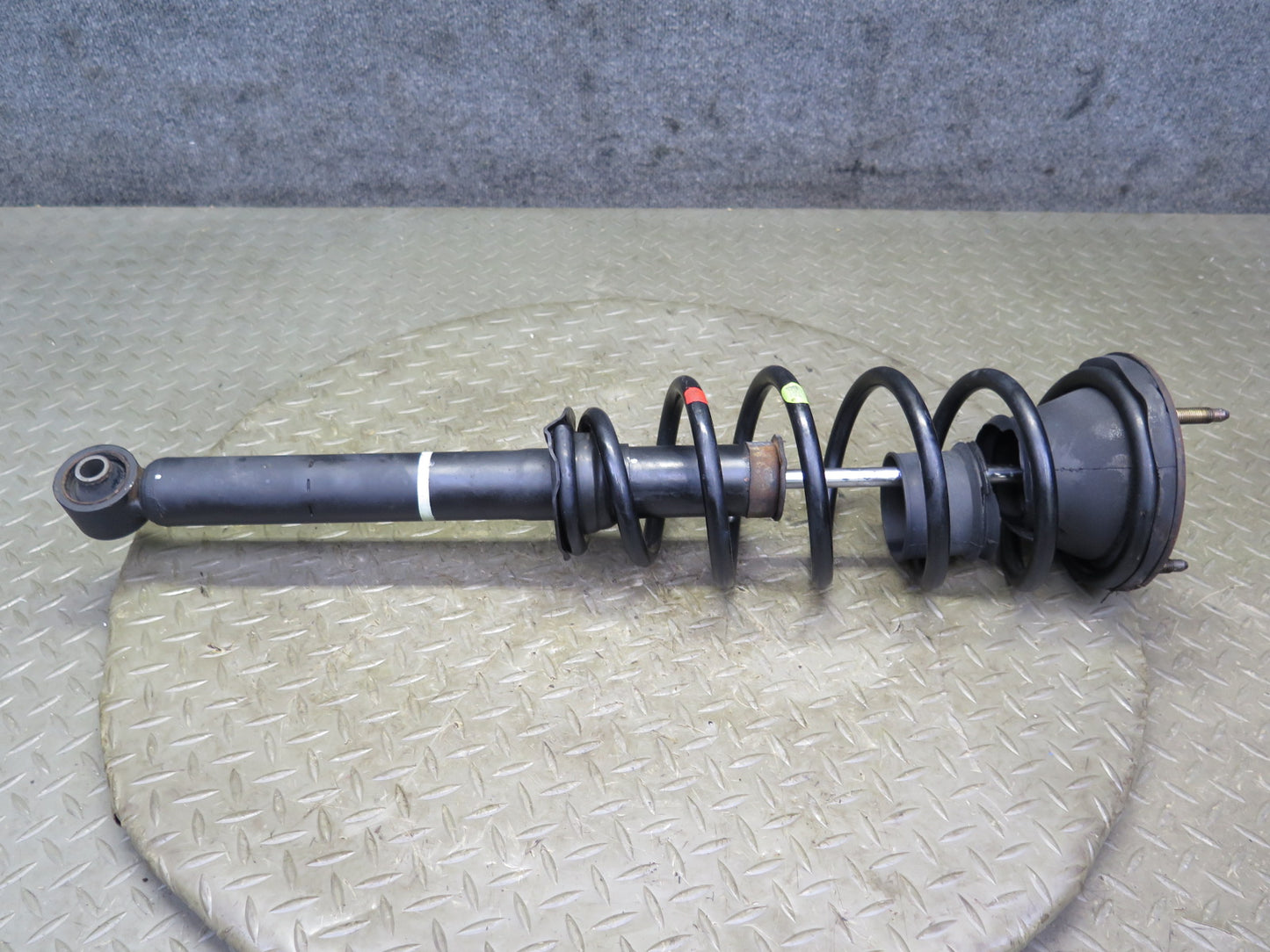98-00 Lexus UCF20L LS400 RWD Set of 2 Rear Strut Shock Absorber OEM