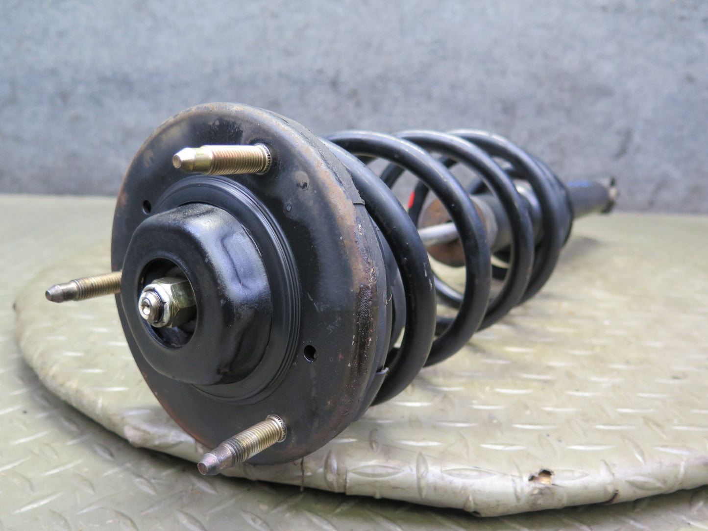 98-00 Lexus UCF20L LS400 RWD Set of 2 Rear Strut Shock Absorber OEM
