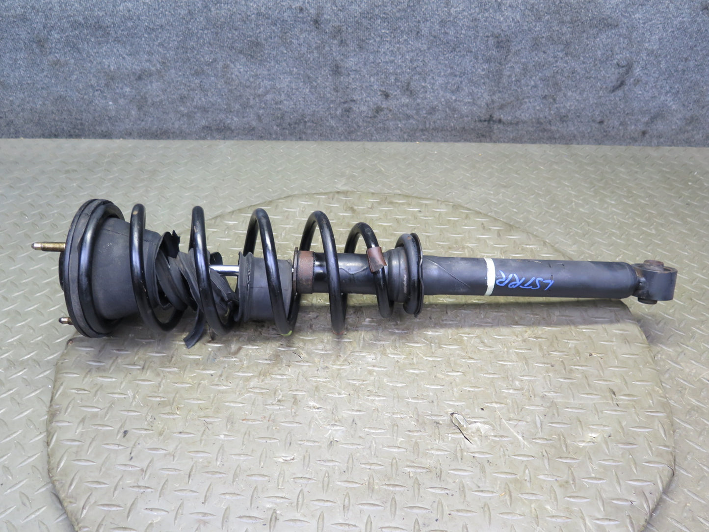 98-00 Lexus UCF20L LS400 RWD Set of 2 Rear Strut Shock Absorber OEM