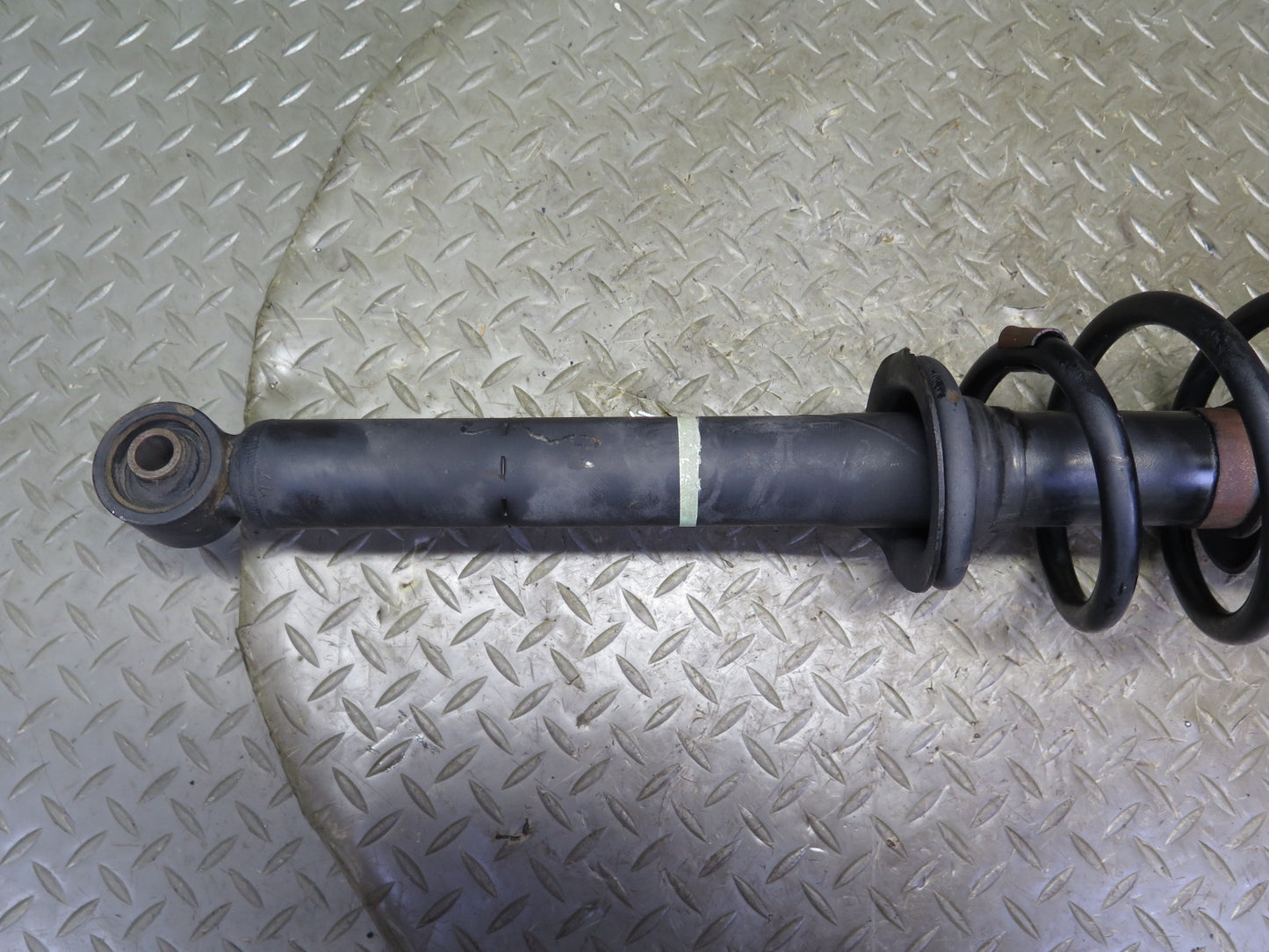 98-00 Lexus UCF20L LS400 RWD Set of 2 Rear Strut Shock Absorber OEM