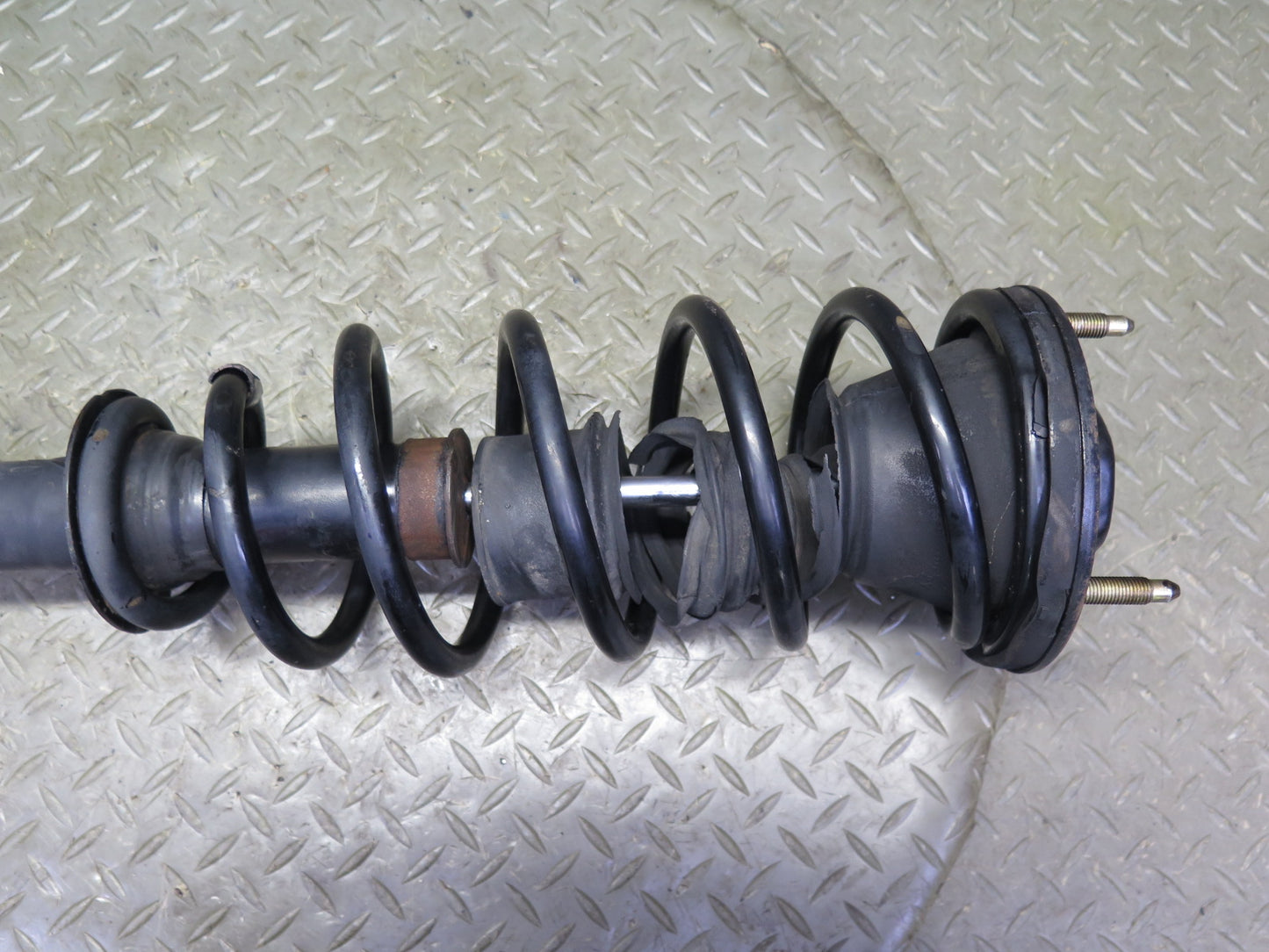 98-00 Lexus UCF20L LS400 RWD Set of 2 Rear Strut Shock Absorber OEM