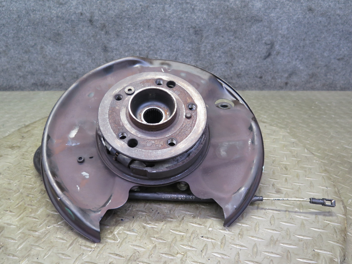 96-02 Mercedes R129 Sl-class Rear Right Spindle Knuckle Wheel Hub Bearing OEM