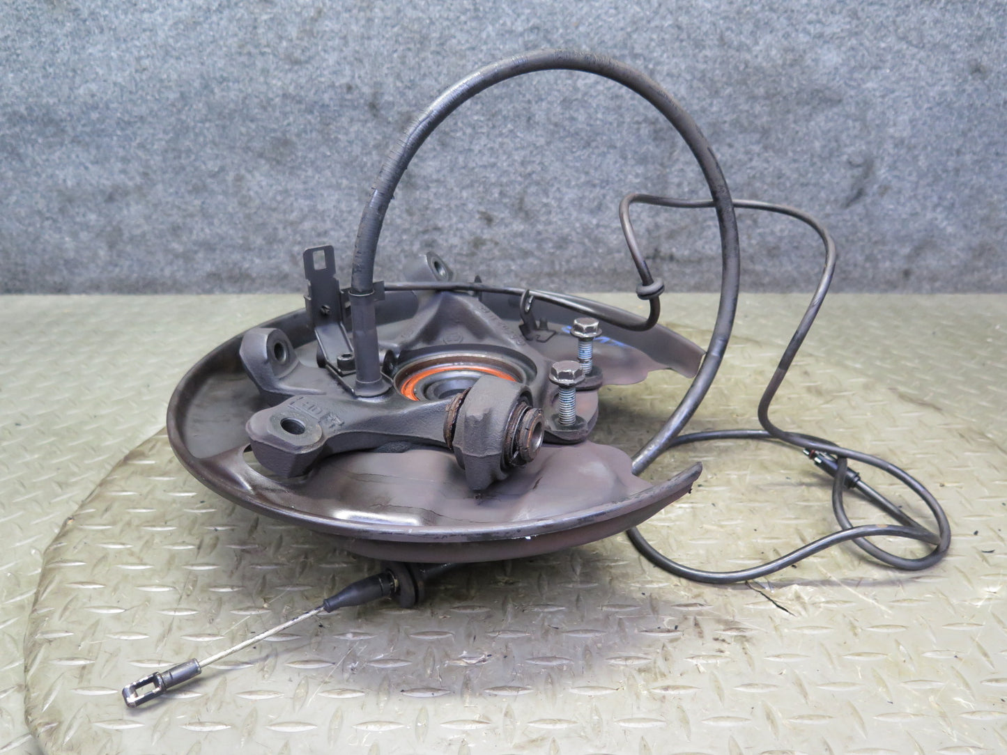 96-02 Mercedes R129 Sl-class Rear Right Spindle Knuckle Wheel Hub Bearing OEM