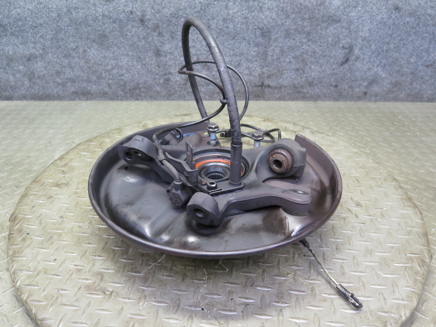 96-02 Mercedes R129 Sl-class Rear Right Spindle Knuckle Wheel Hub Bearing OEM