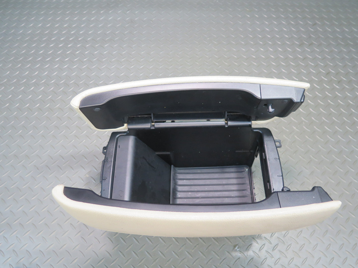 2014-2018 BMW F15 X5 Center Console Leather Armrest Compartment Storage
