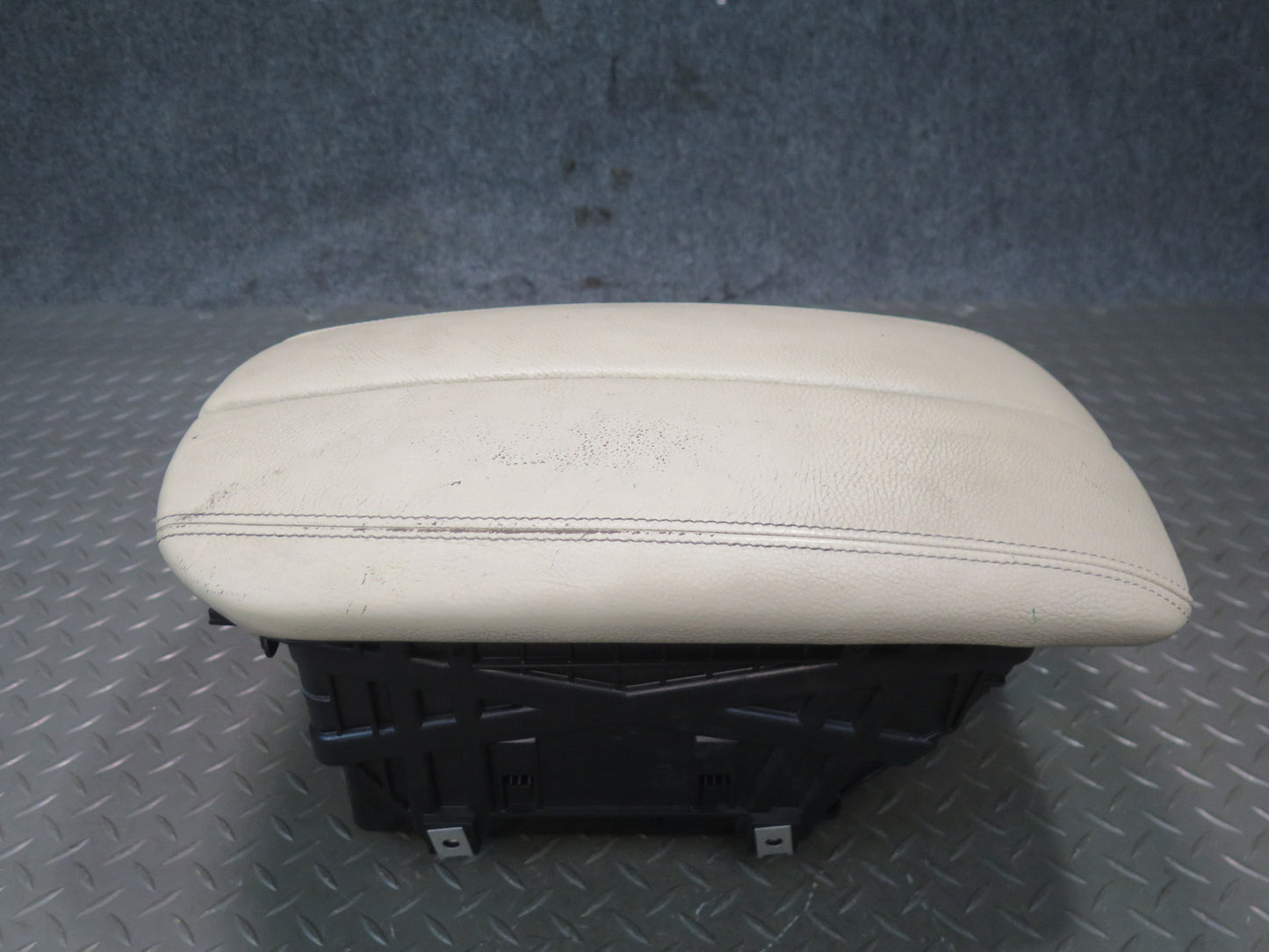 2014-2018 BMW F15 X5 Center Console Leather Armrest Compartment Storage