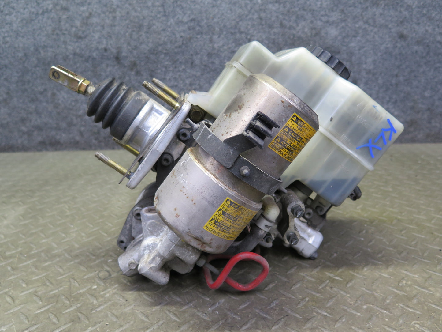 2003-2007 Lexus UZJ100L LX470 Anti Lock Brake ABS Pump w Brake Master Cylinder