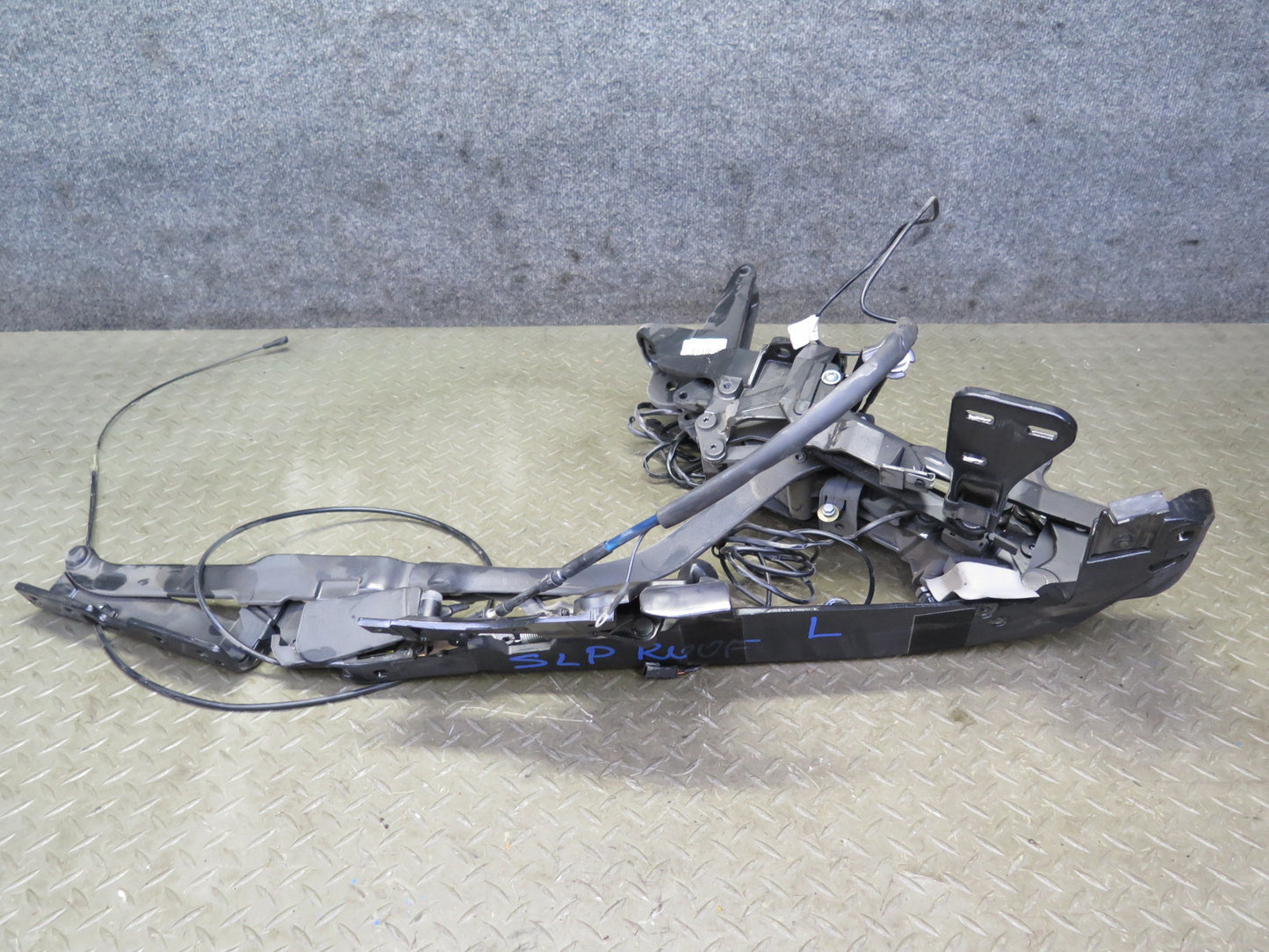 03-08 Mercedes R230 Sl-class Convertible Set of 2 Hard TOP Roof Hinge Set OEM