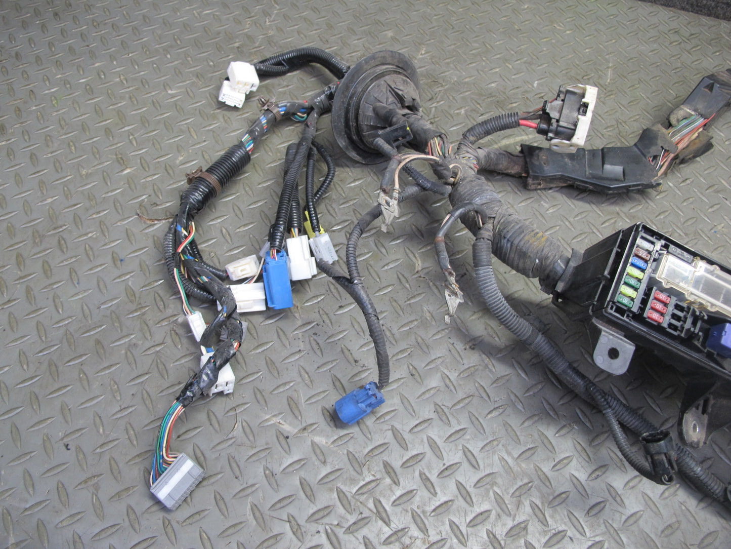 2008 Lexus USE20L Is-f Under Hood Engine Bay Wire Wiring Harness w Fuse Box OEM