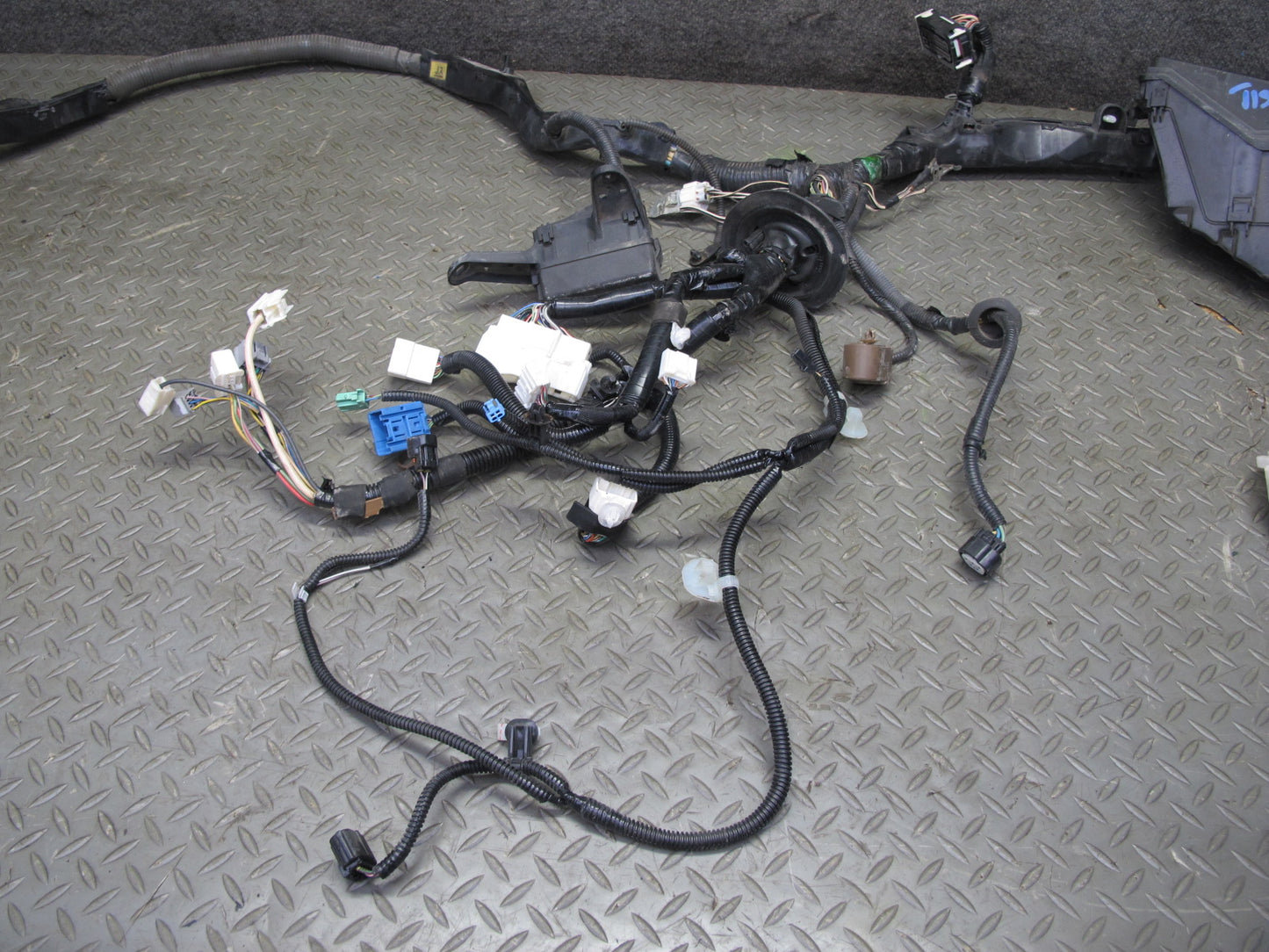 2008 Lexus USE20L Is-f Under Hood Engine Bay Wire Wiring Harness w Fuse Box OEM