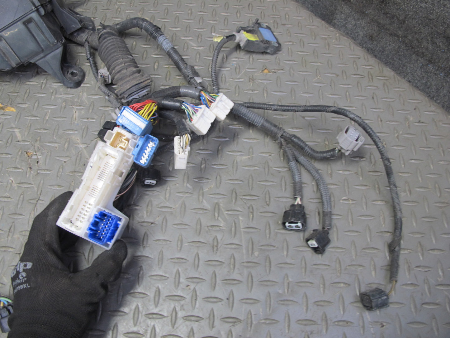 2008 Lexus USE20L Is-f Under Hood Engine Bay Wire Wiring Harness w Fuse Box OEM