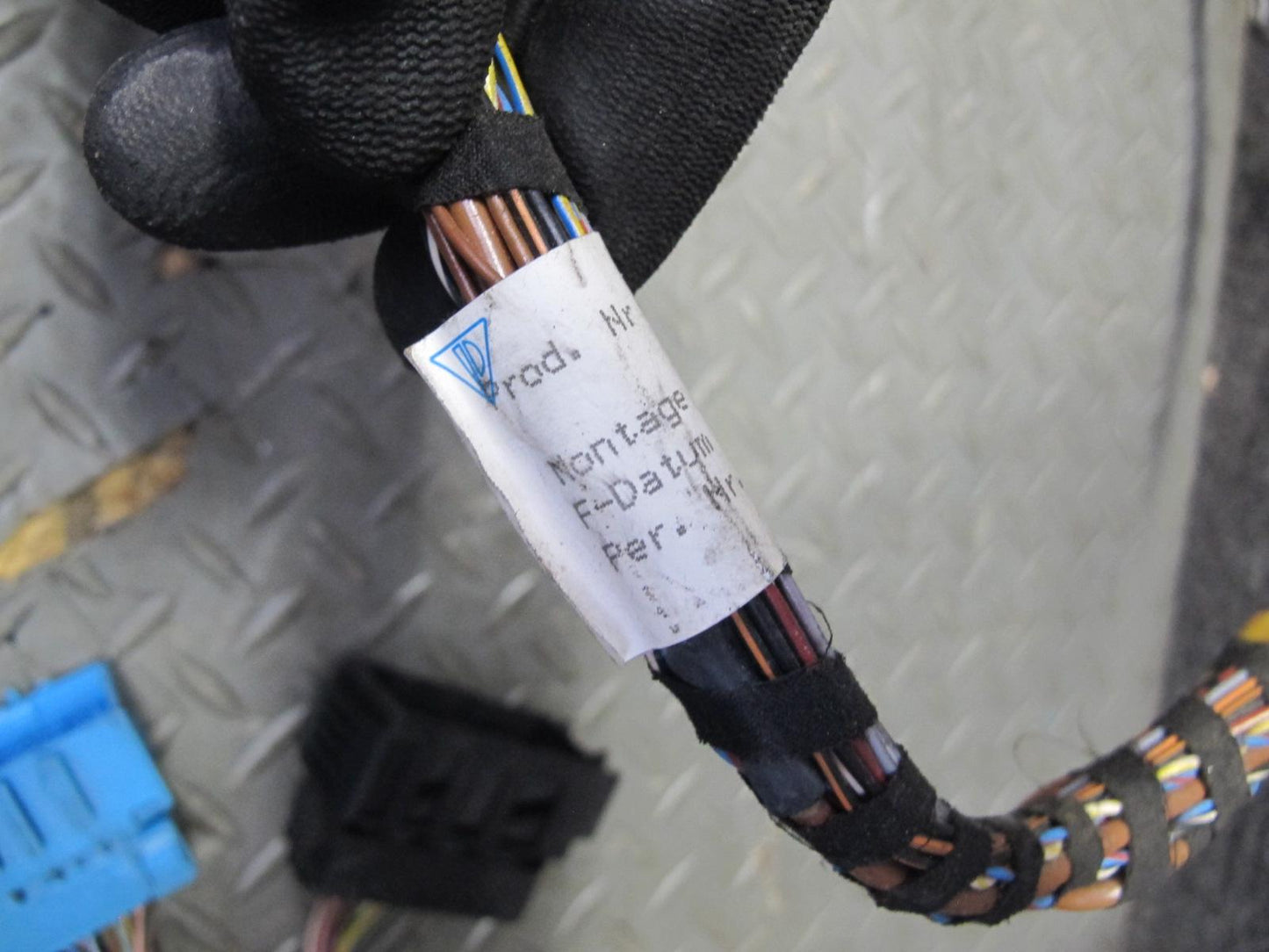 1999 Porsche 911 996 3.4L M96.01 RWD A/T Engine Motor Wire Wiring Harness