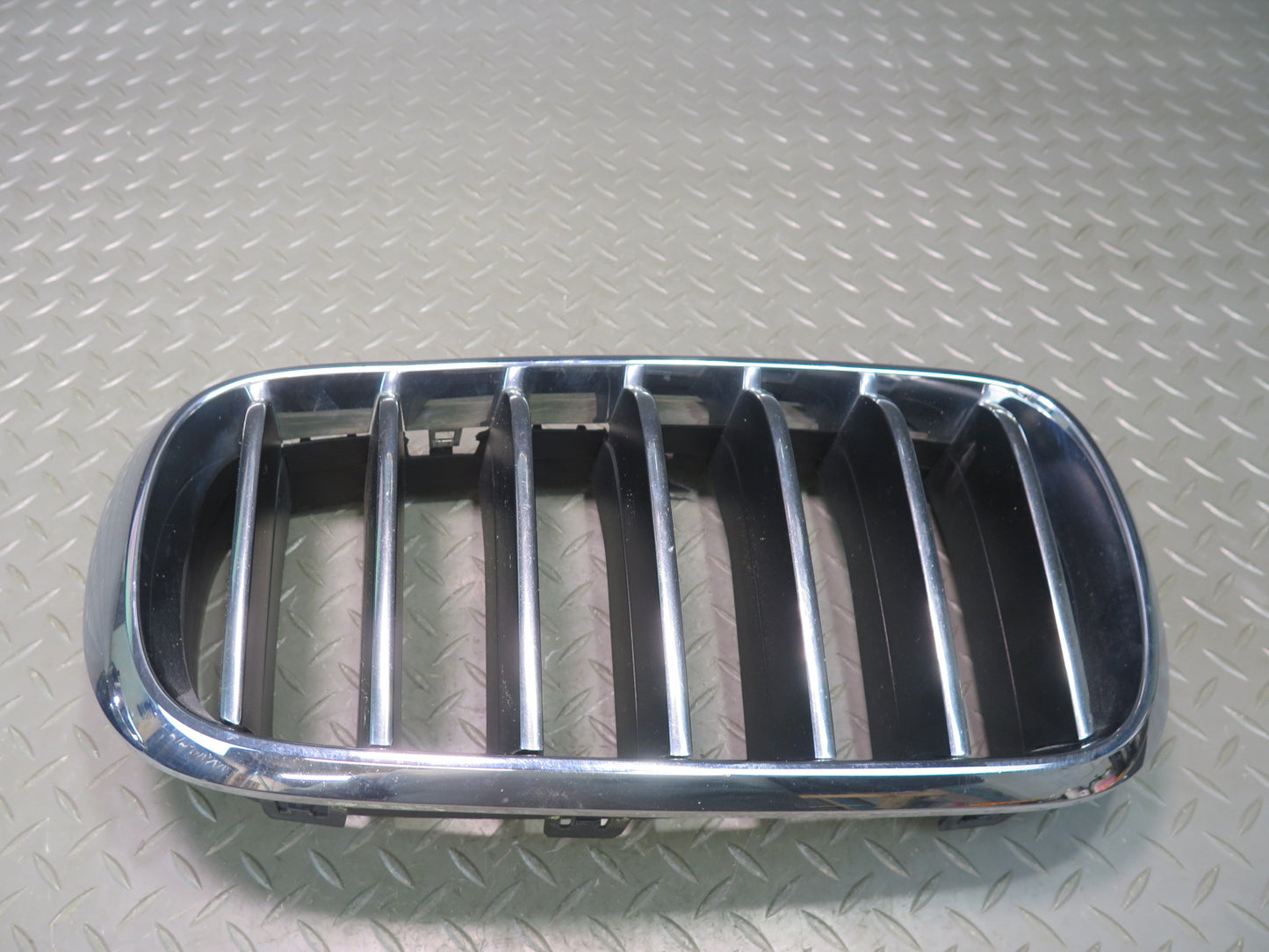 2014-2018 BMW F15 X5 Front Left & Right Hood Kidney Set of 2