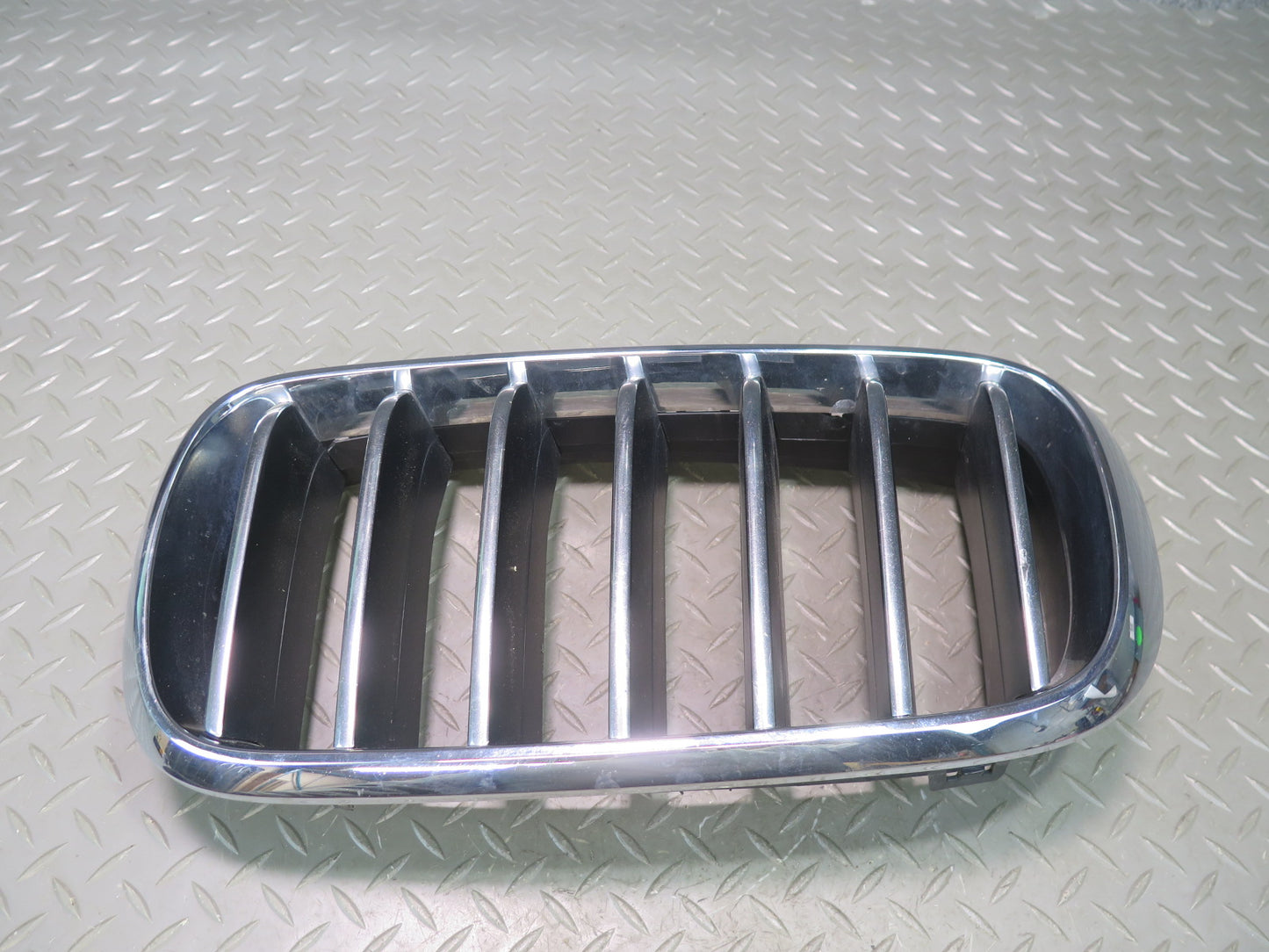 2014-2018 BMW F15 X5 Front Left & Right Hood Kidney Set of 2