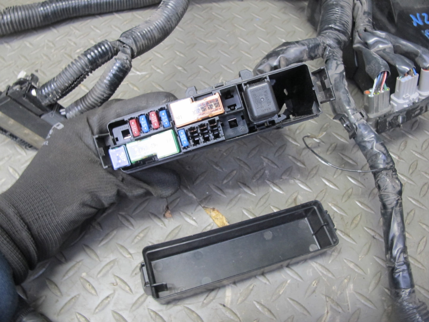 2004 Nissan Z33 350Z3.5L VQ35DE M/T Engine Bay Wire Wiring Harness 24012-CD200