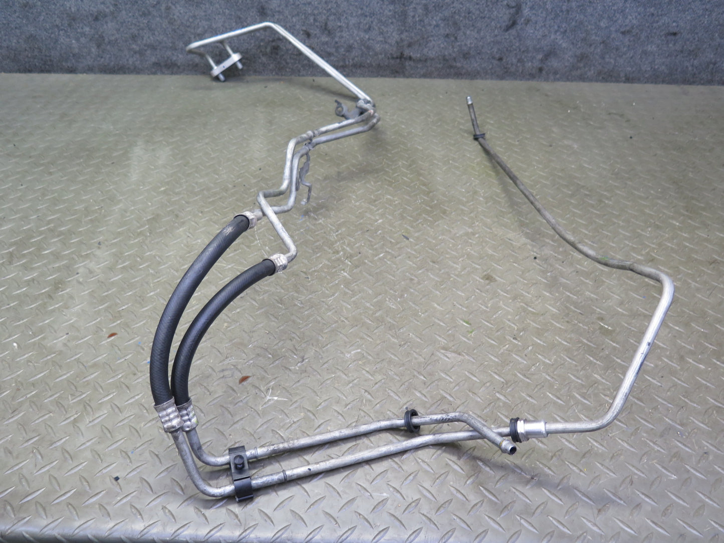 2008-2009 Hummer H2 6.0L Automatic Transmission Oil Cooler Hose Pipe Line Set