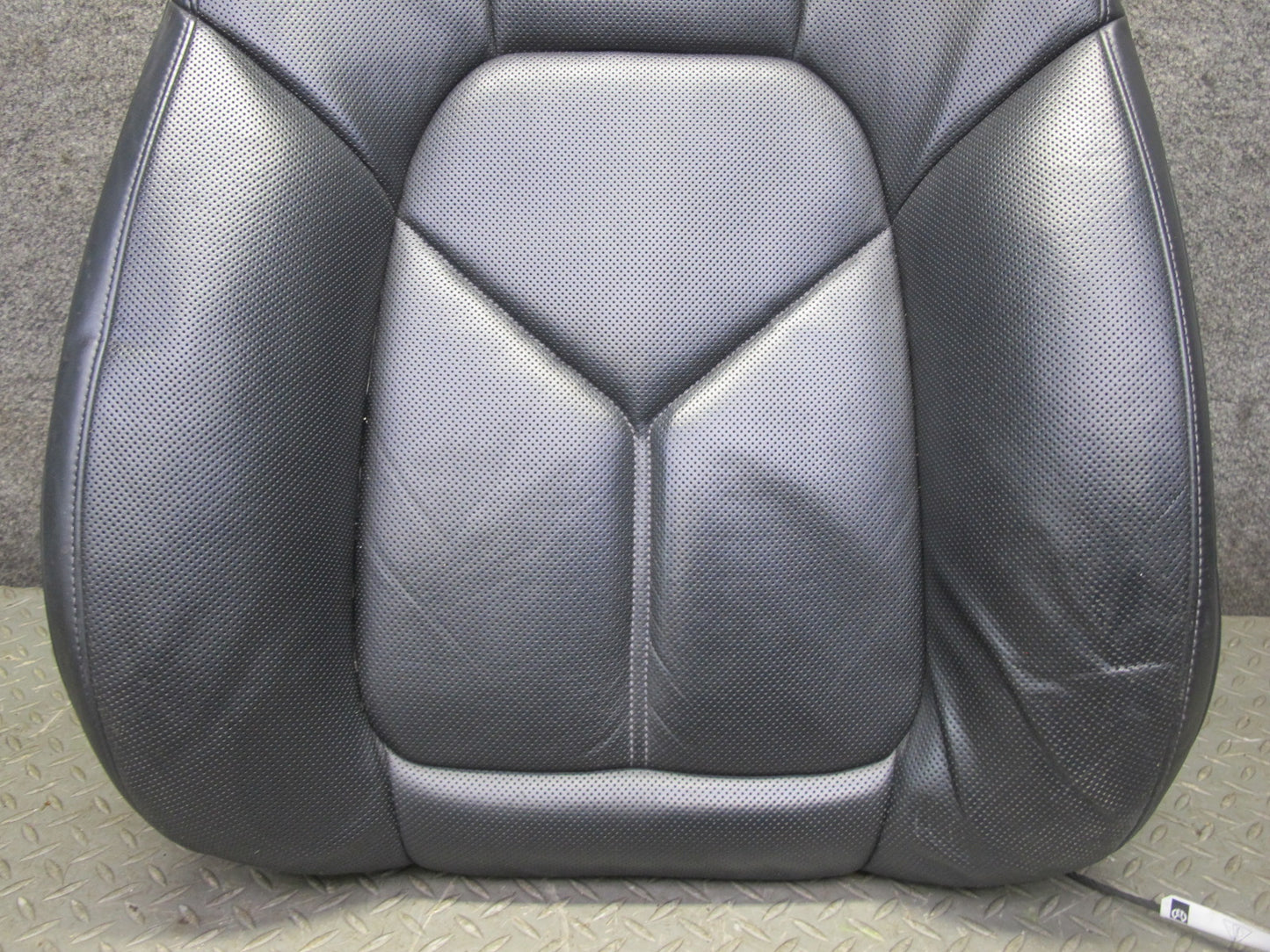 2011-2018 Porsche Cayenne 958 Front Seat Left Side Upper Leather Cushion Black
