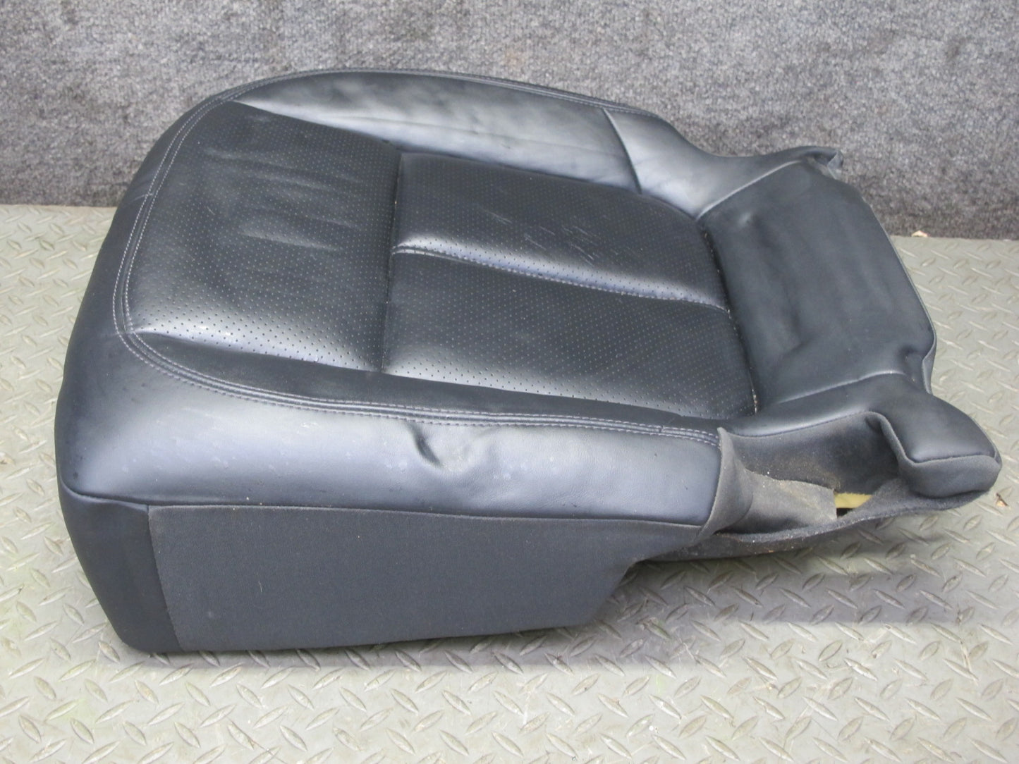 2011-2018 Porsche Cayenne 958 Rear Seat Right Side Lower Leather Cushion Black