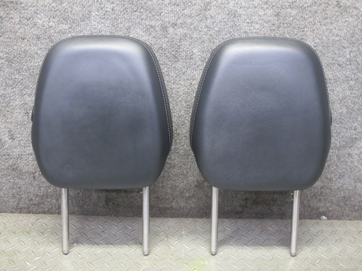 2011-2018 Porsche Cayenne 958 Front Left & Right Side Seat Headrest Set