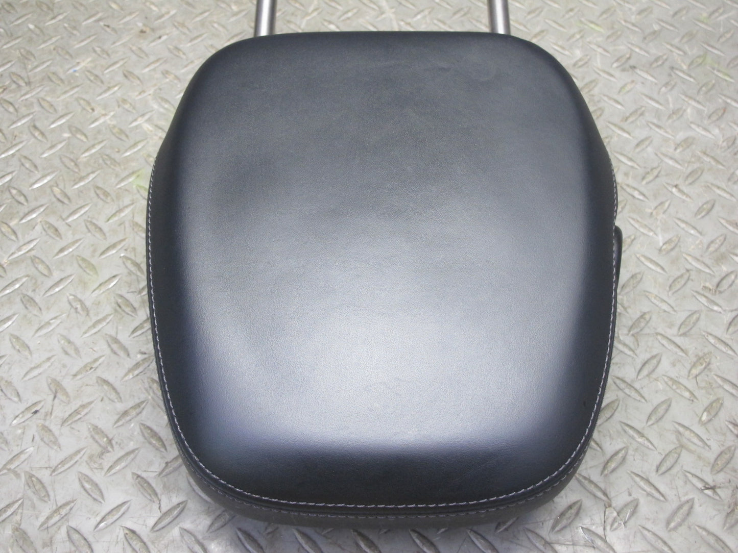 2011-2018 Porsche Cayenne 958 Front Left & Right Side Seat Headrest Set