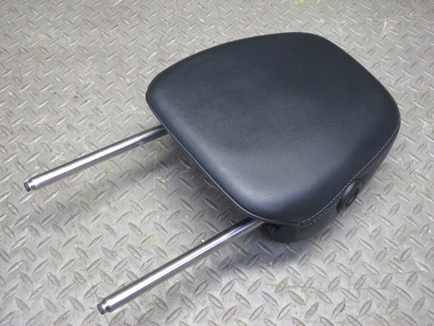2011-2018 Porsche Cayenne 958 Front Left & Right Side Seat Headrest Set