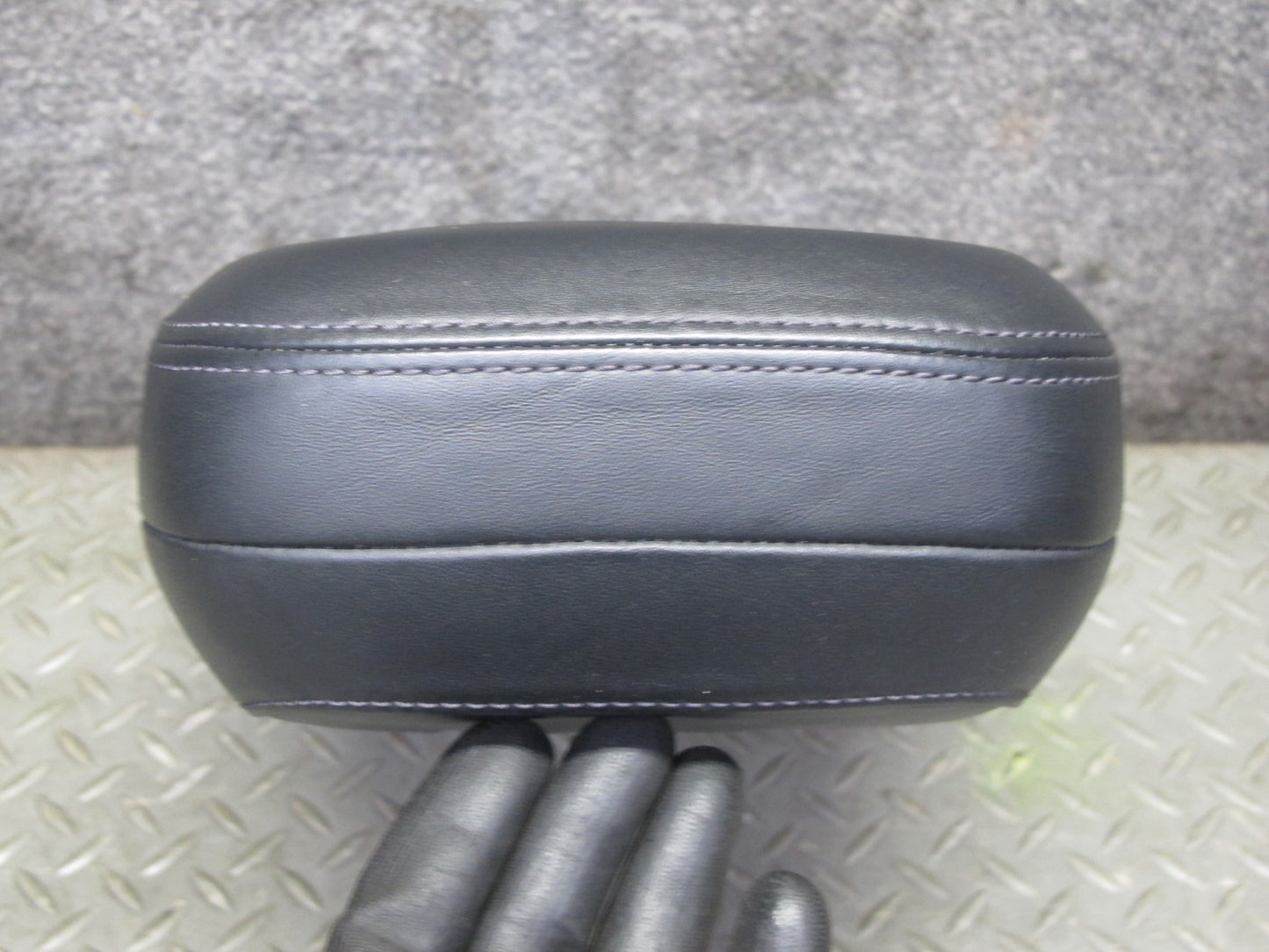 2011-2018 Porsche Cayenne 958 Front Left & Right Side Seat Headrest Set