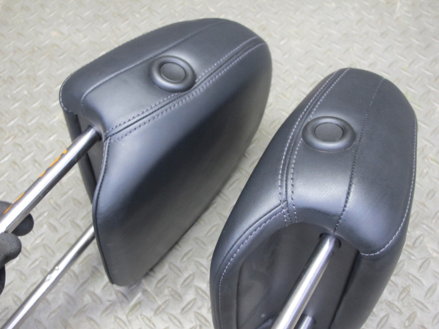 2011-2018 Porsche Cayenne 958 Front Left & Right Side Seat Headrest Set