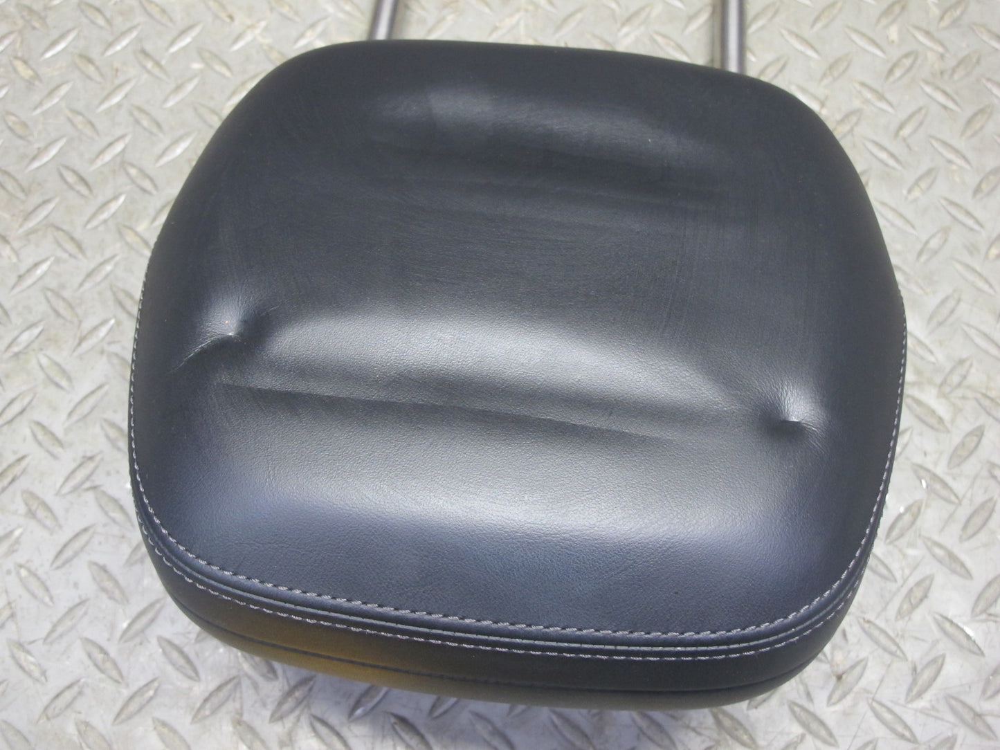 2011-2018 Porsche Cayenne 958 Rear Left Center Right Side Seat Headrest Set