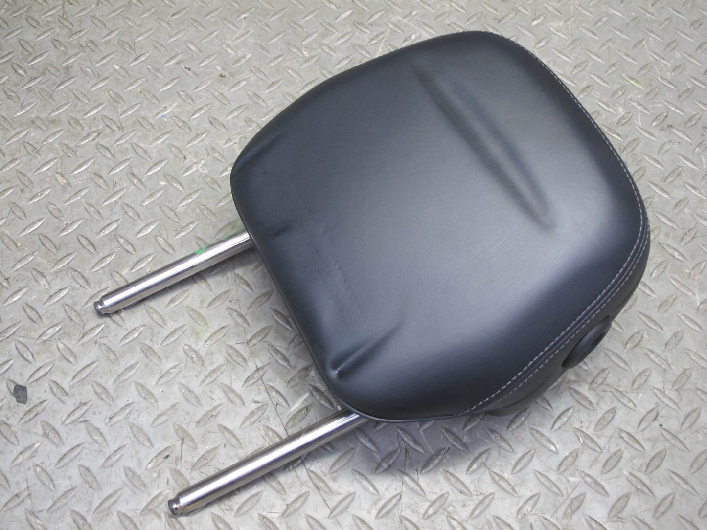 2011-2018 Porsche Cayenne 958 Rear Left Center Right Side Seat Headrest Set