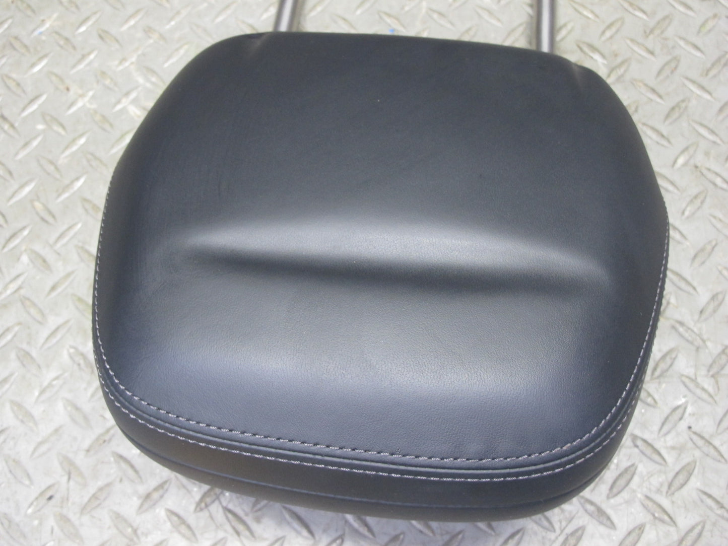 2011-2018 Porsche Cayenne 958 Rear Left Center Right Side Seat Headrest Set
