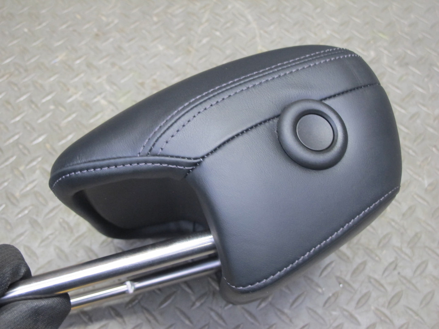2011-2018 Porsche Cayenne 958 Rear Left Center Right Side Seat Headrest Set