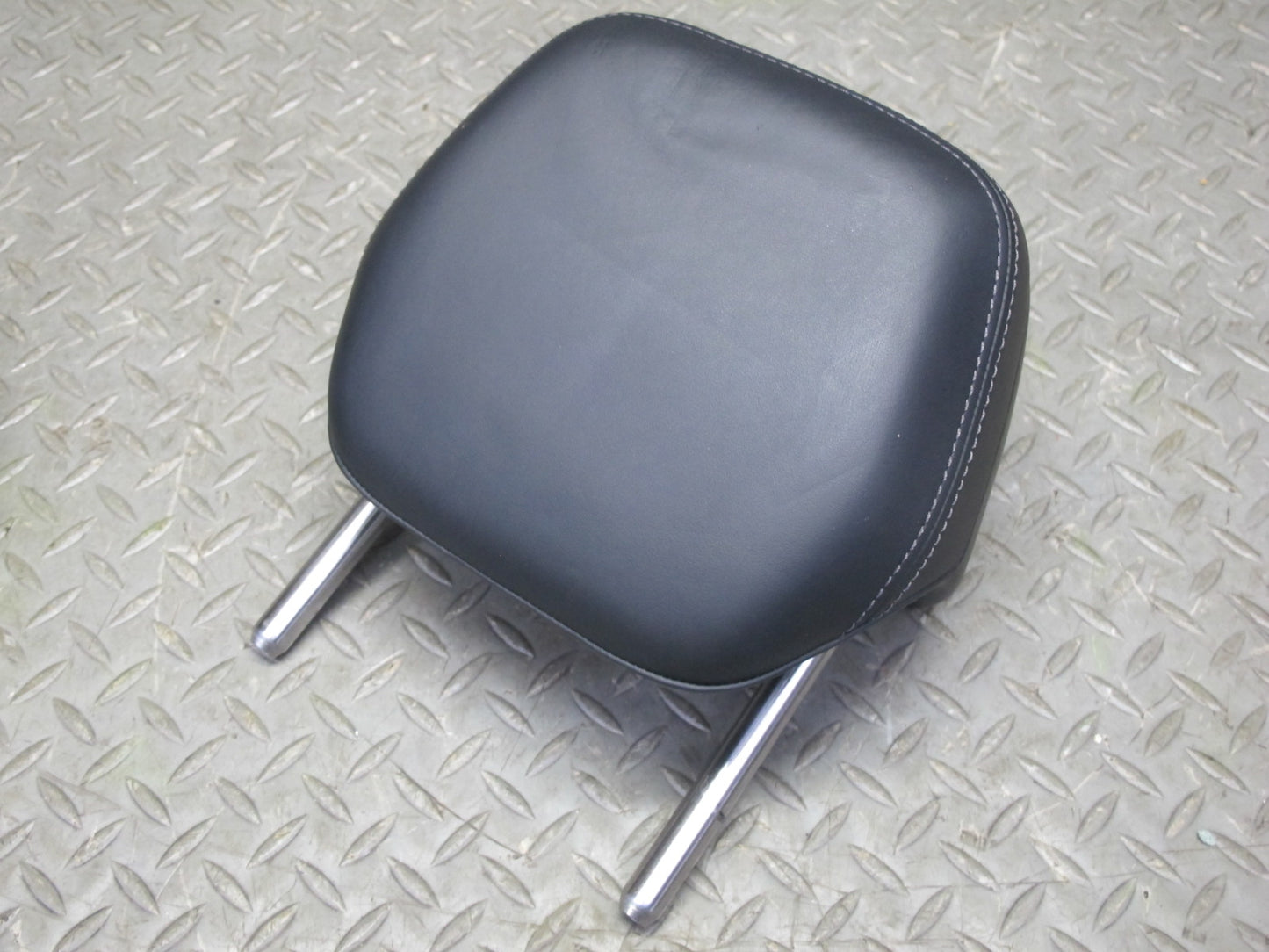 2011-2018 Porsche Cayenne 958 Rear Left Center Right Side Seat Headrest Set