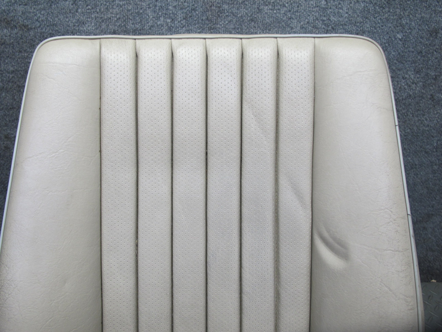 90-95 Mercedes W124 300D Front Left Seat Upper Backrest Cushion Beige OEM