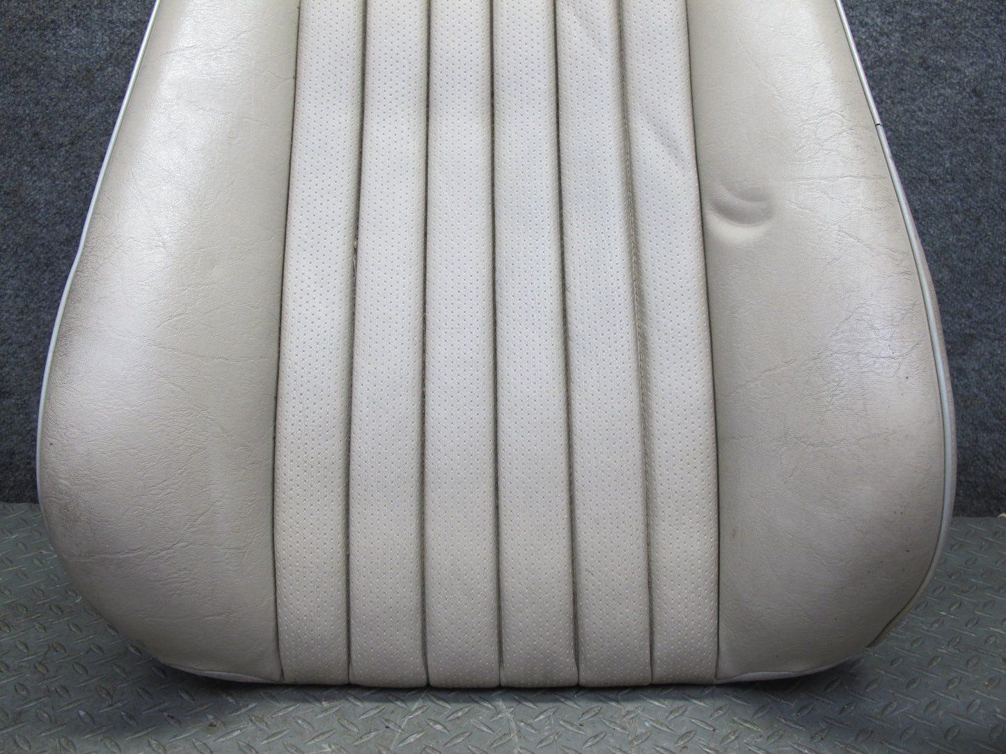 90-95 Mercedes W124 300D Front Left Seat Upper Backrest Cushion Beige OEM