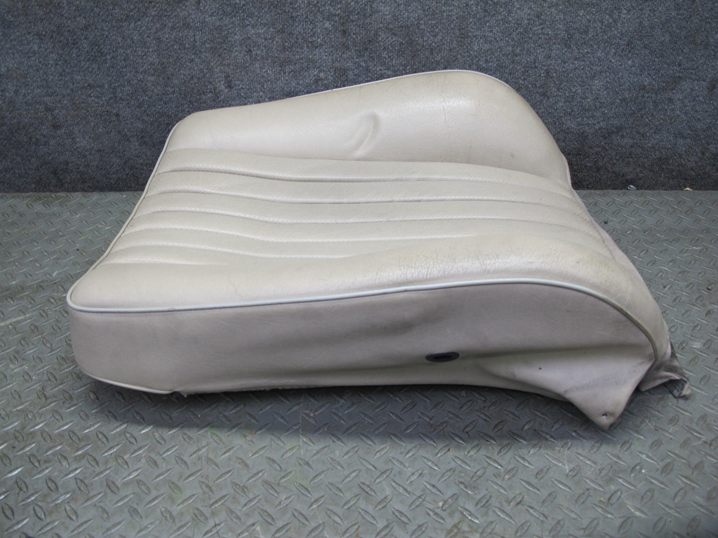 90-95 Mercedes W124 300D Front Left Seat Upper Backrest Cushion Beige OEM