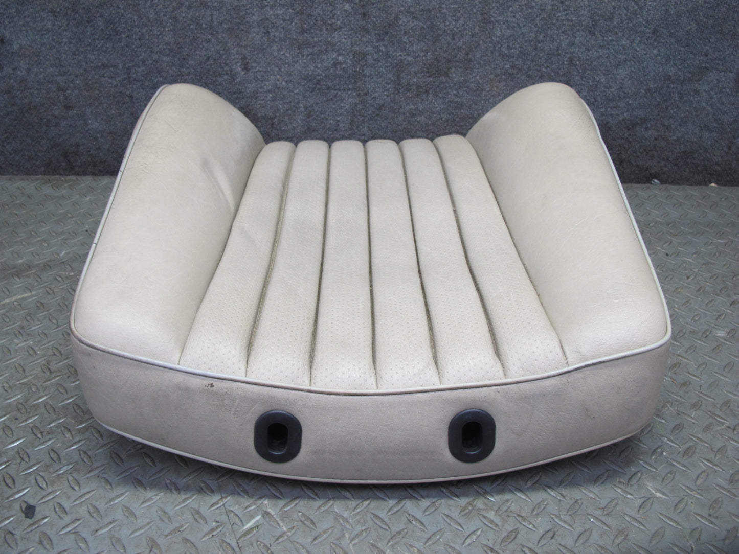 90-95 Mercedes W124 300D Front Left Seat Upper Backrest Cushion Beige OEM
